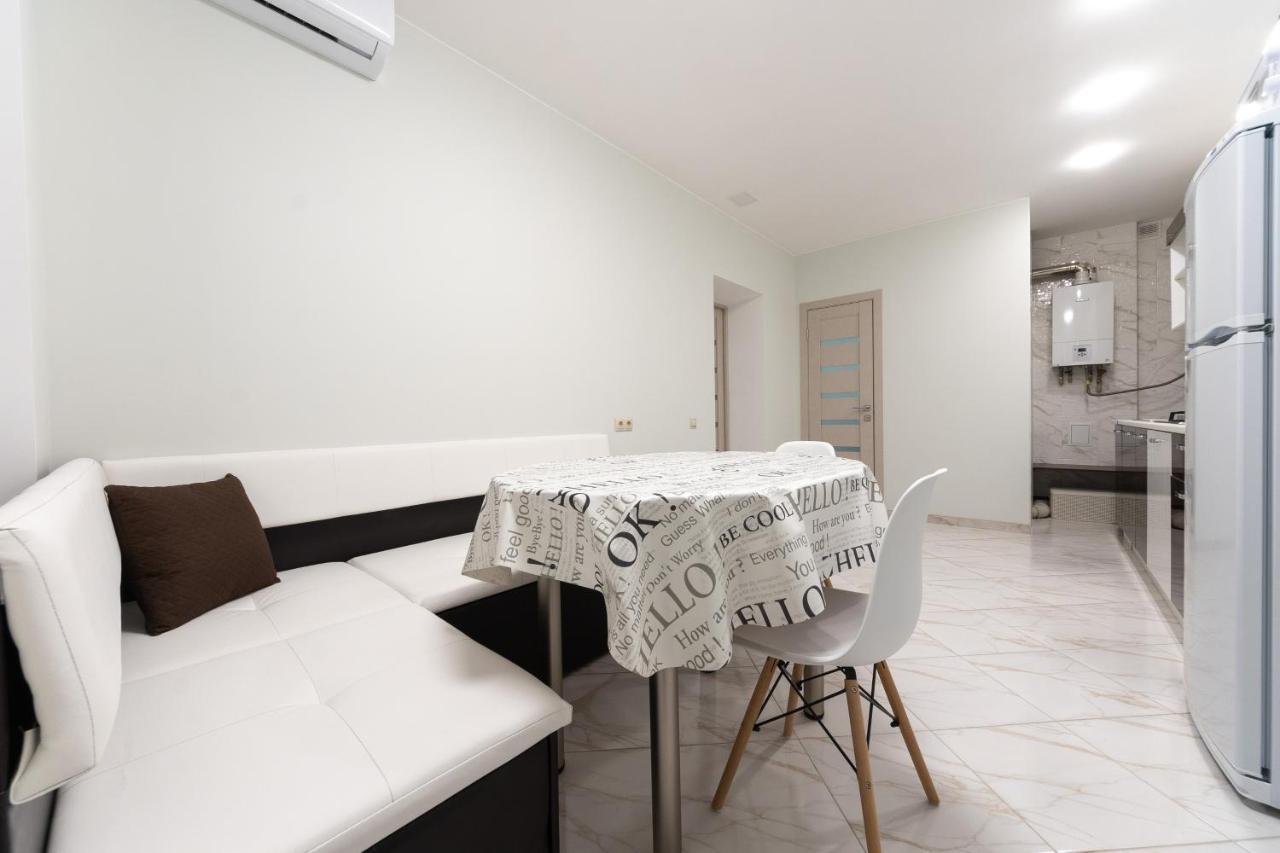 Apartments Riviera,20 Минут От Центра Kiev Exteriör bild