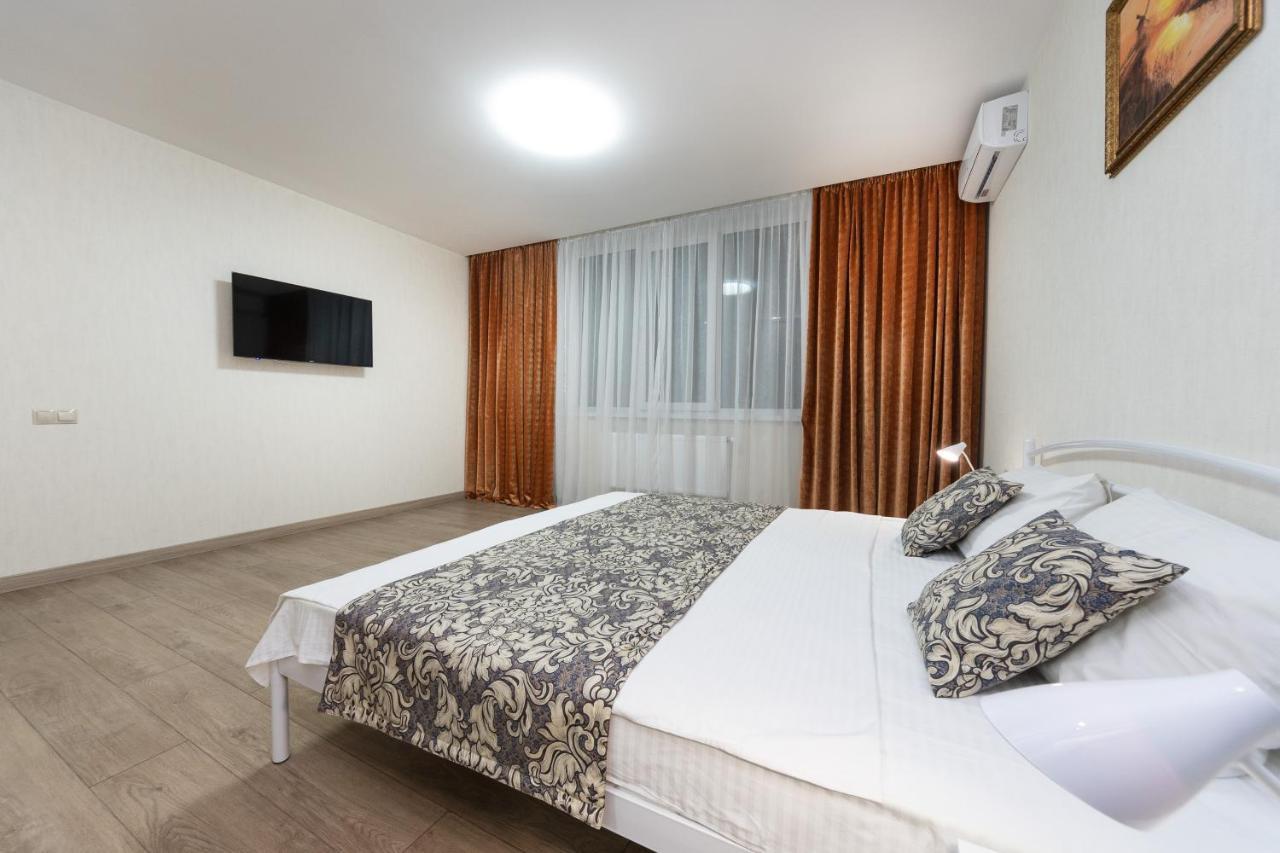 Apartments Riviera,20 Минут От Центра Kiev Exteriör bild