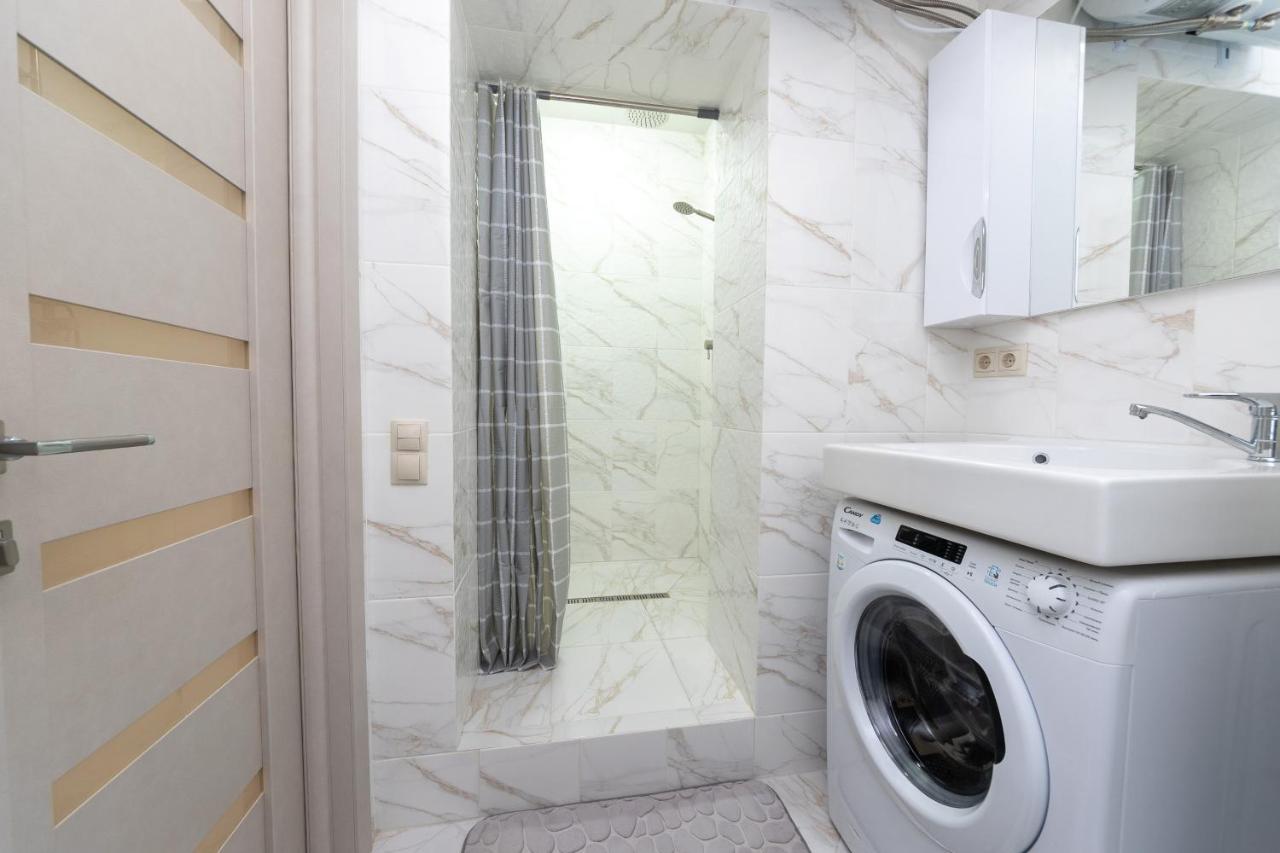 Apartments Riviera,20 Минут От Центра Kiev Exteriör bild