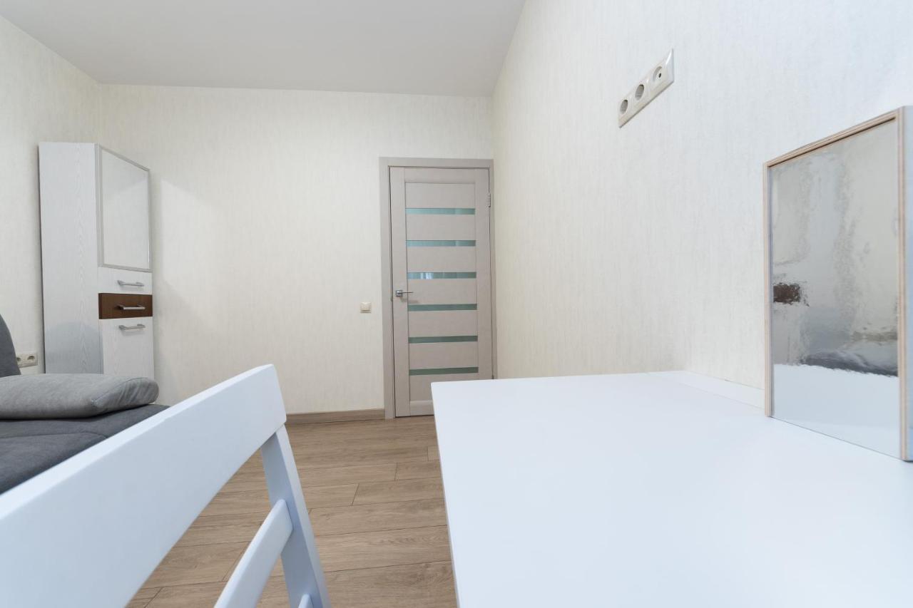 Apartments Riviera,20 Минут От Центра Kiev Exteriör bild